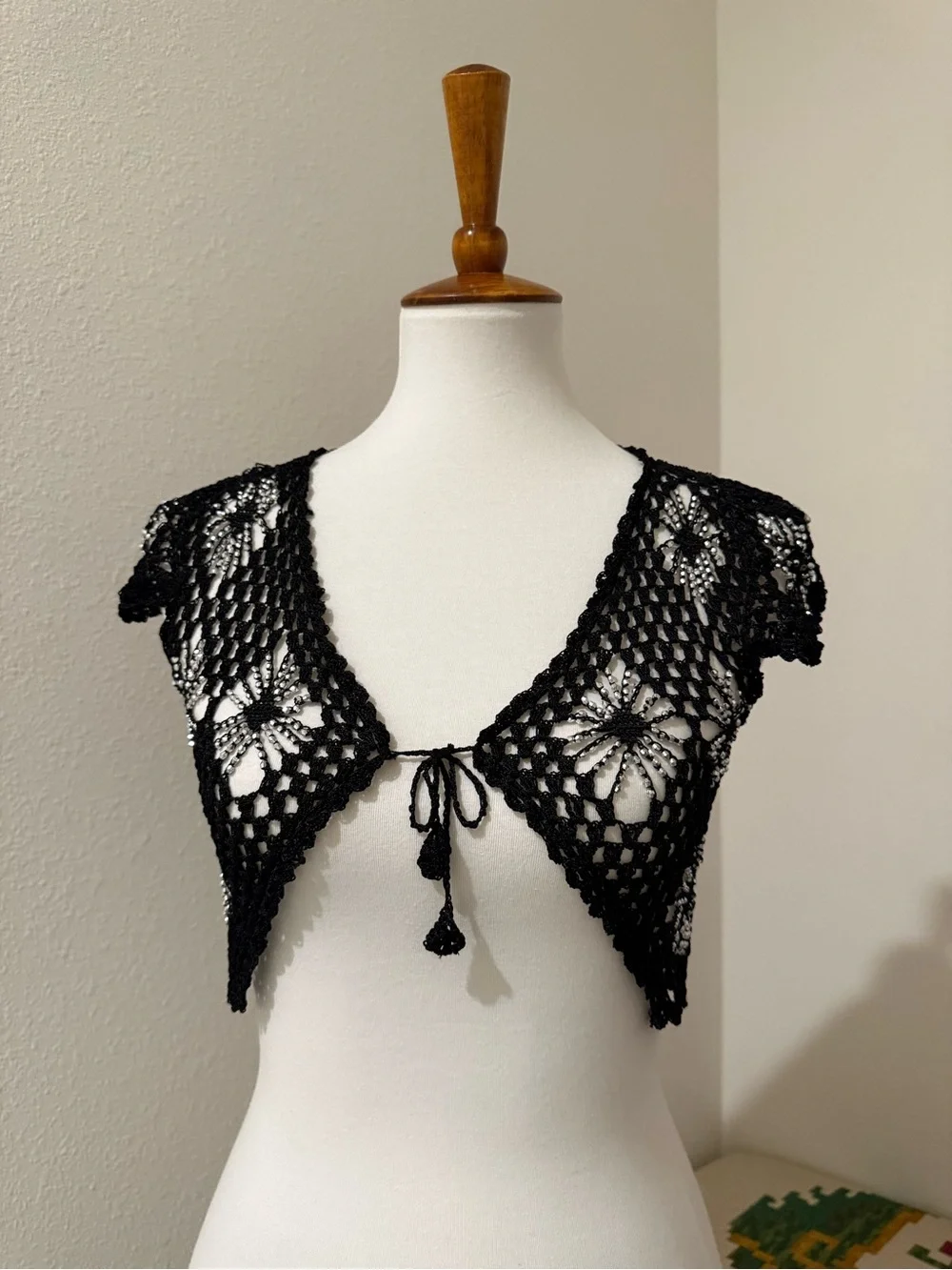 Crochet bolero with beads. Size XS